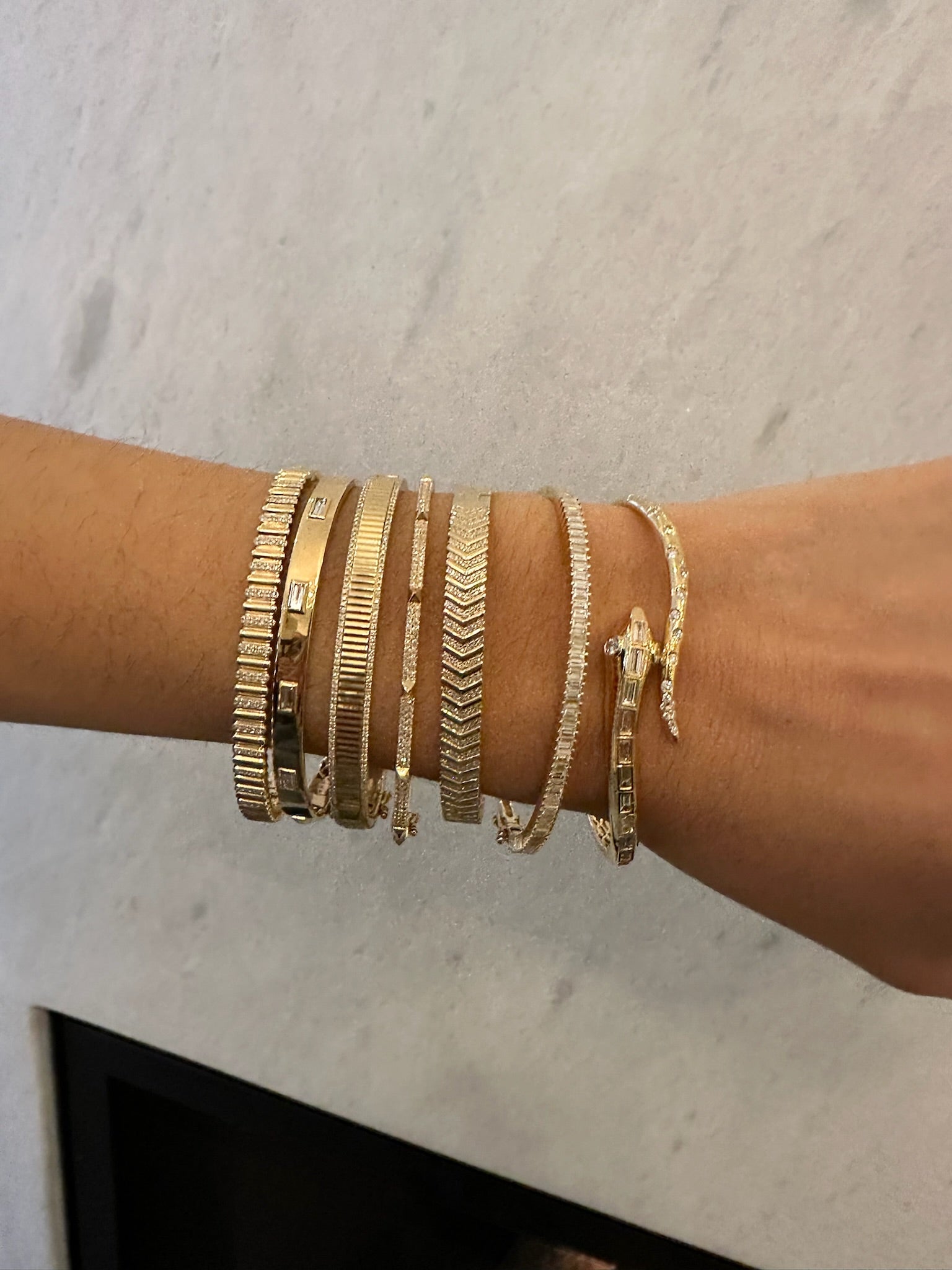 HERRINGBONE DIAMOND BANGLE