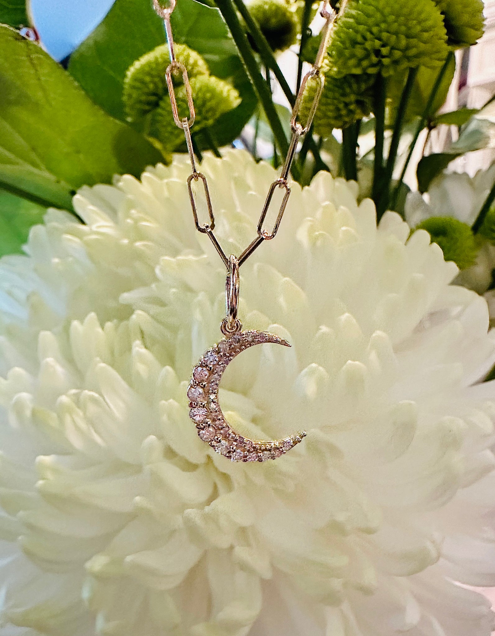 SMALL GRADUATED DIAMOND MOON CHARM