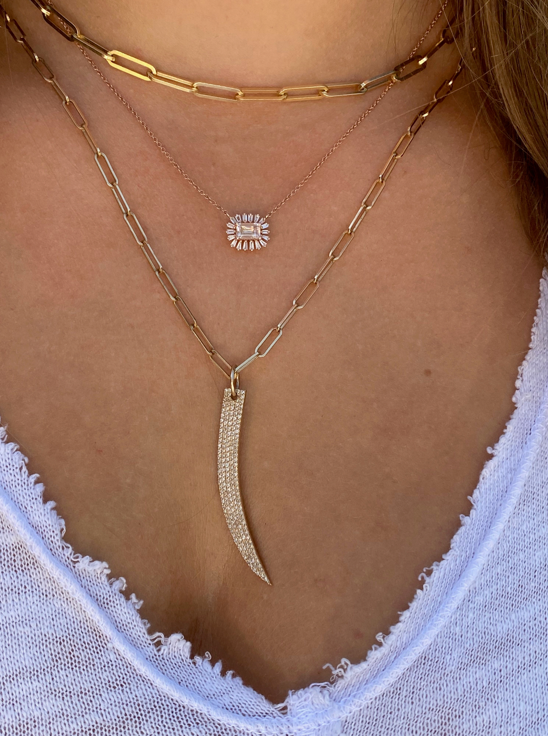 BAGUETTE DIAMOND AND MORGANITE NECKLACE