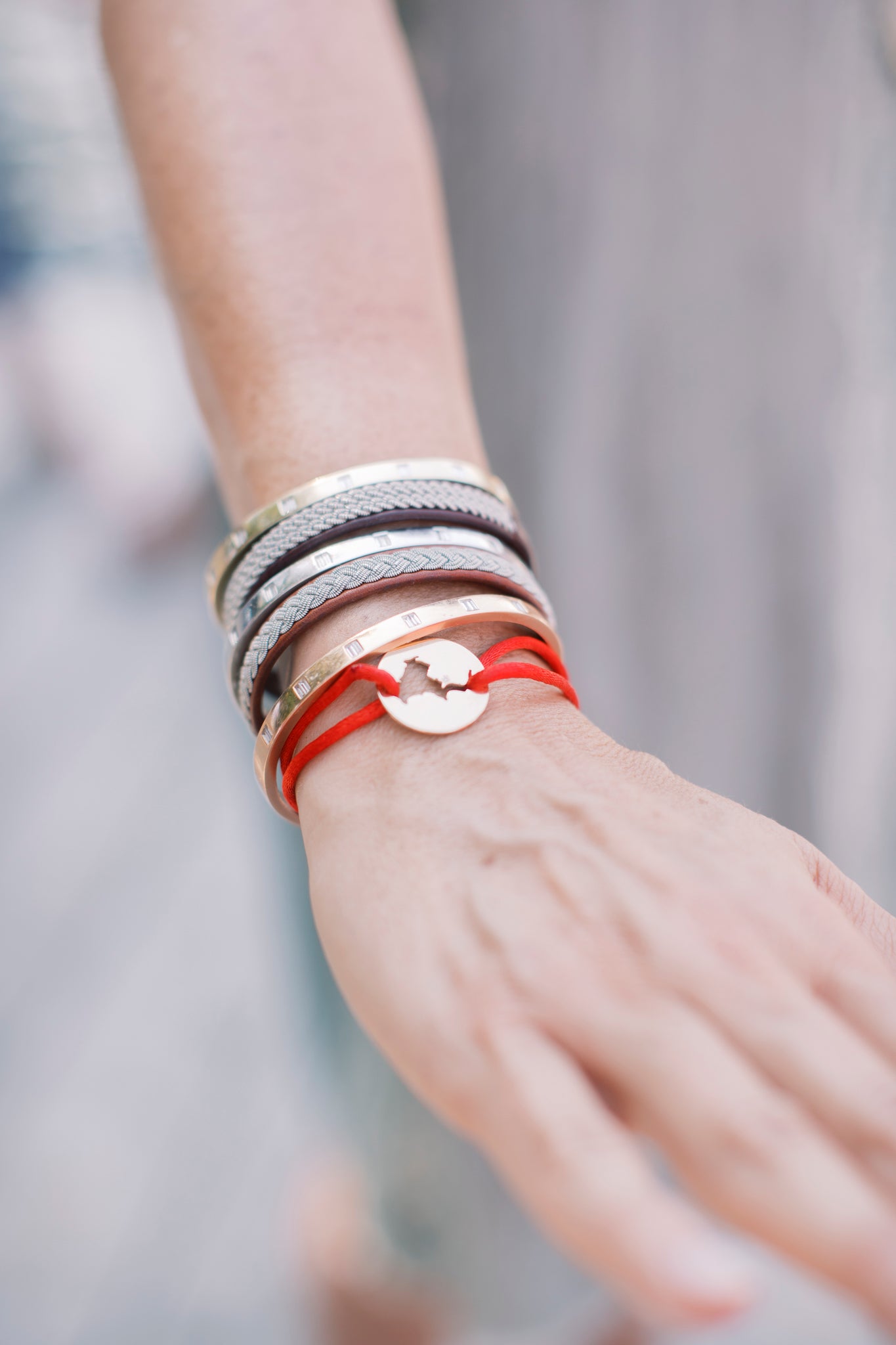 SOLID GOLD MUSKOKA LAKES BRACELET WITH CUSTOM DIAMOND PLACEMENT