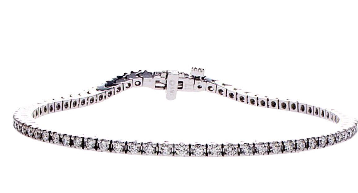 1.50 ct diamonds set in 18k gold tennis bracelet