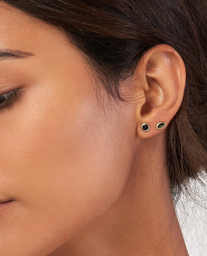 14K GOLD ENAMEL ROUND STUD EARRINGS