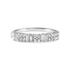ALTERNATING BAGUETTE AND BRILLIANT DIAMOND RING