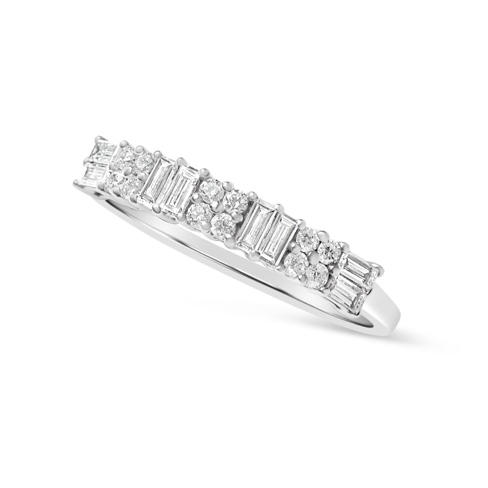 14K GOLD ALTERNATING BAGUETTE AND BRILLIANT DIAMOND RING