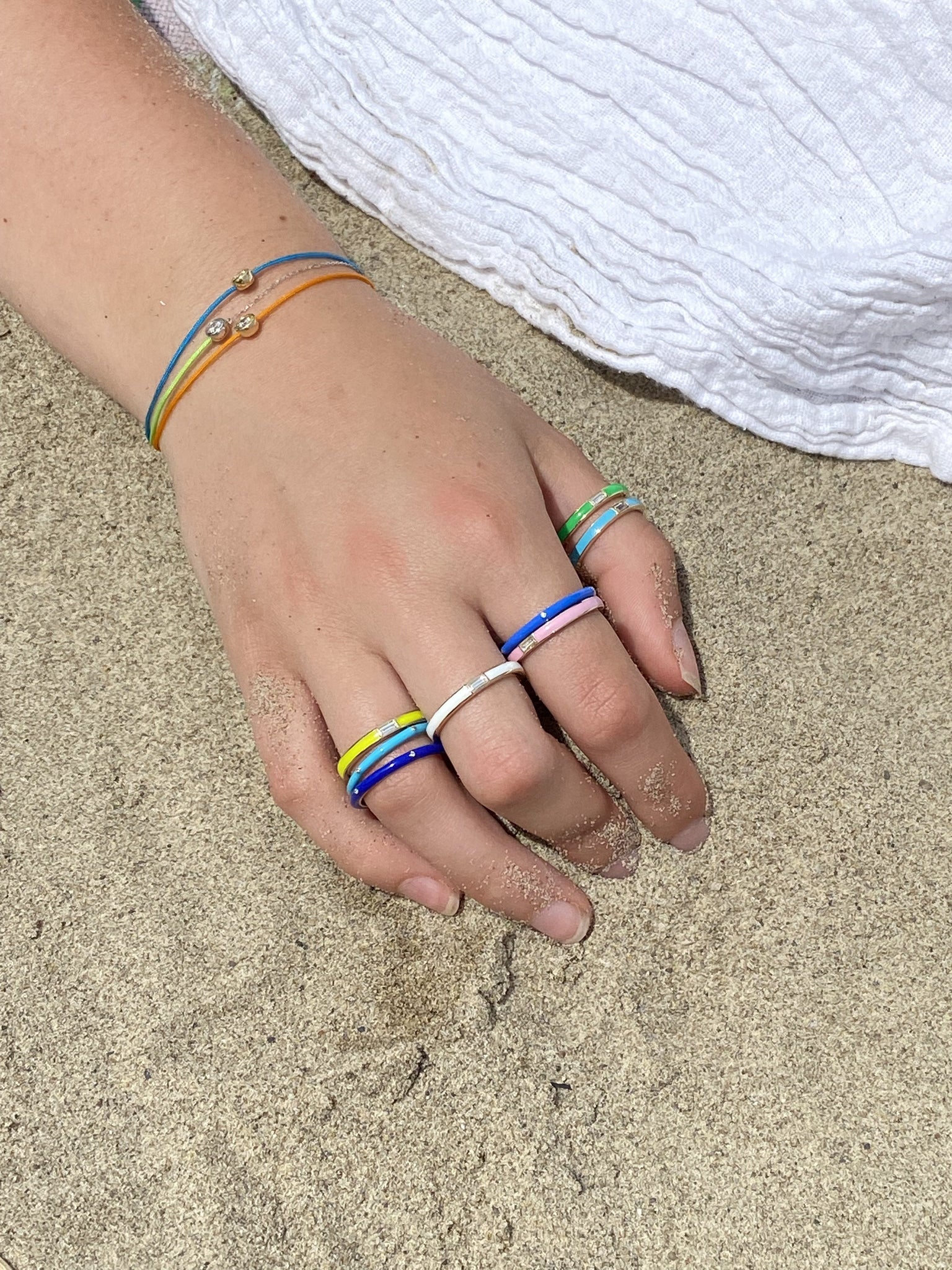 BRILLIANT DIAMOND ENAMEL ETERNITY RING