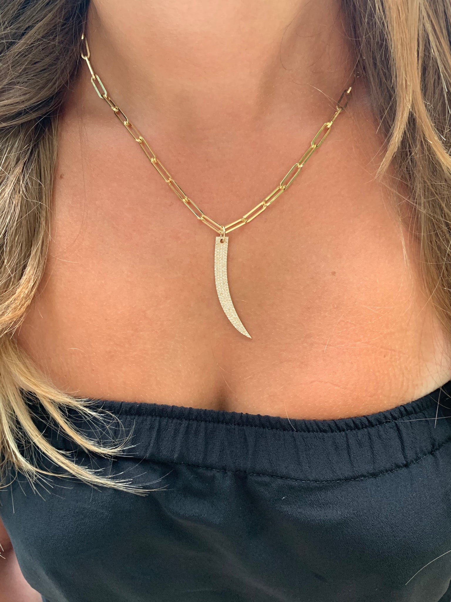 Paperclip chain
Medium chain
Link chain
Gold chain
Designer chain
Fine chain
Minimalist chain
Modern chain
Layering chain
Gold necklace